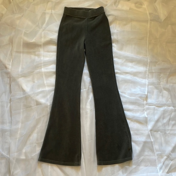 American Eagle Outfitters Pants - AMERICAN EAGLE OUTFITTERS CORDUROY “MADDY” PANTS • SIZE XSMALL • DARK GREEN